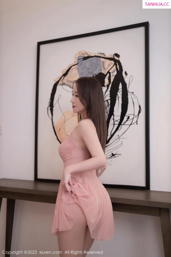   [XiuRen]高清写真图 2023.08.09 No.7206 杏子Yada 妩媚美腿第11张图片